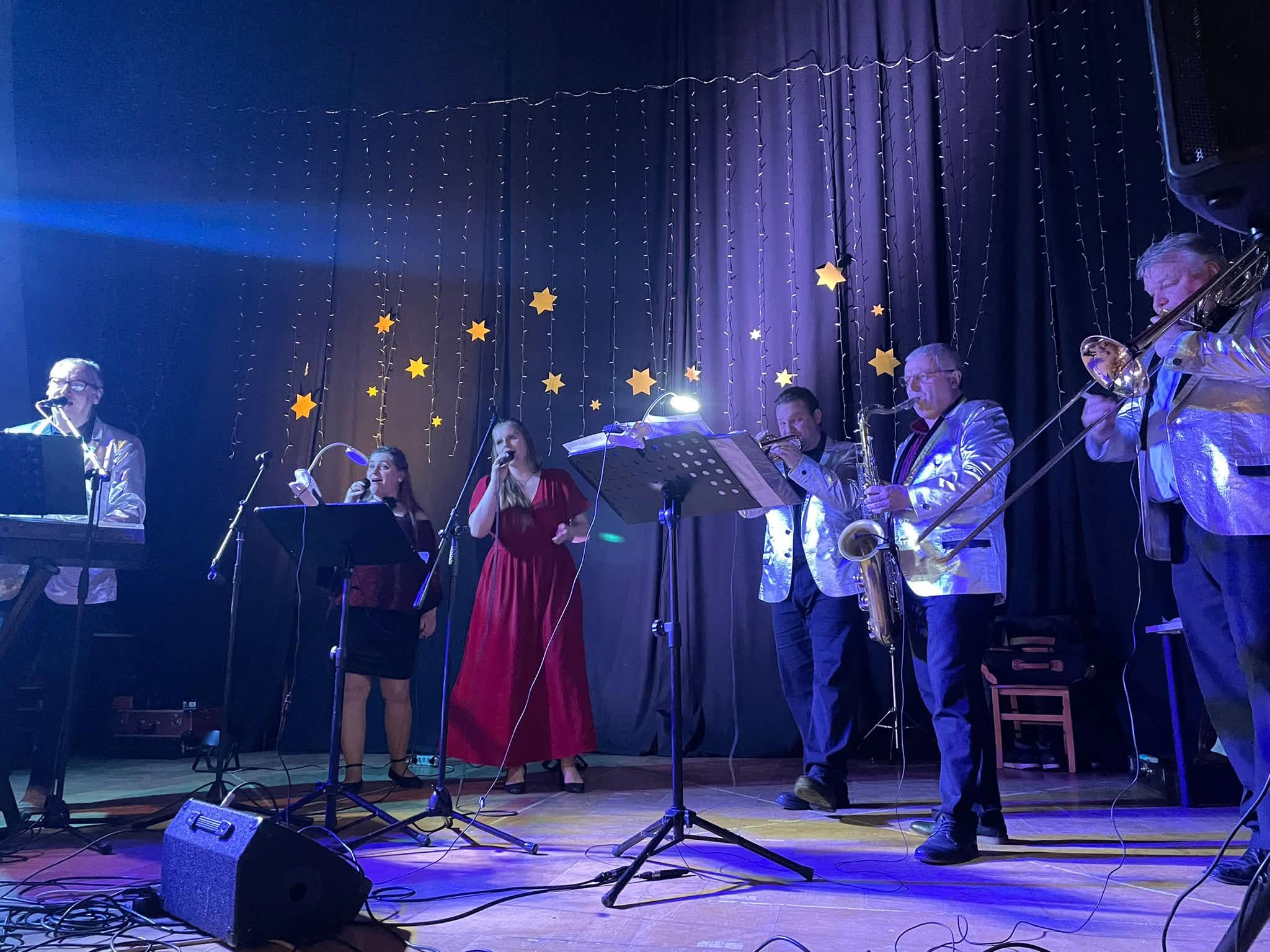 6ce7c003-0218-4ac4-8ad3-8dd4e9ec7643